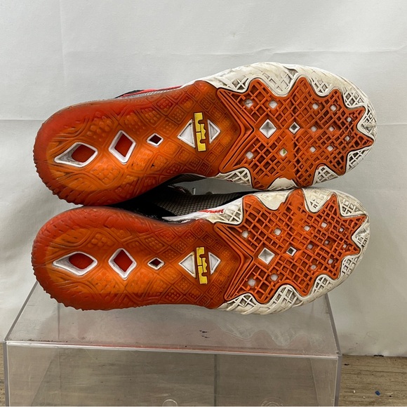 Nike LeBron 18 Low x Space Jam Sylvester Vs Tweety 2021 Men's Shoes Size 11 - Picture 11 of 12